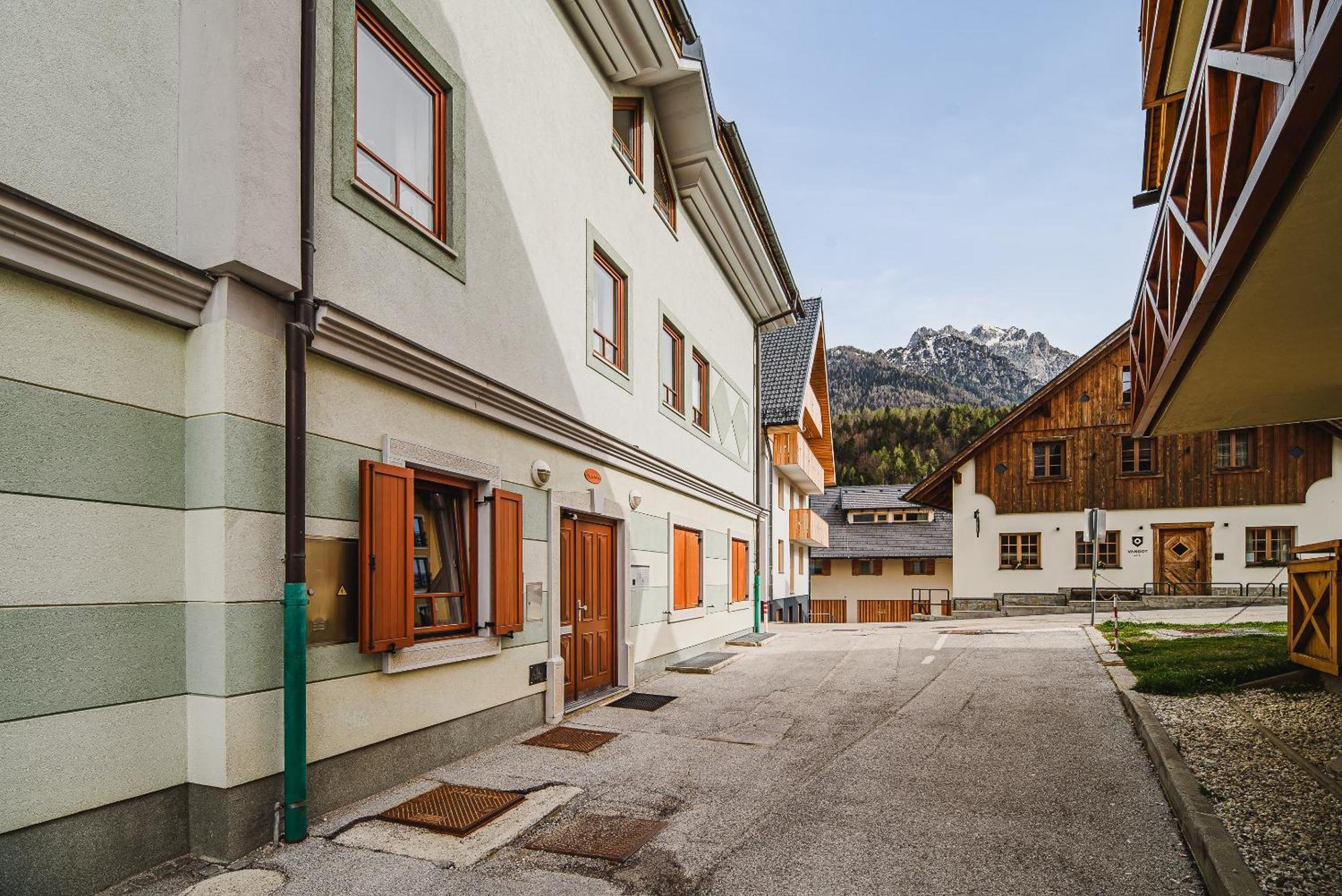 Apartments Slavec With Free Onsite Parking Kranjska Gora Dış mekan fotoğraf